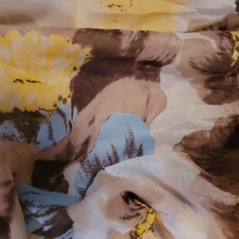 Scarf - Picture 3 of 4